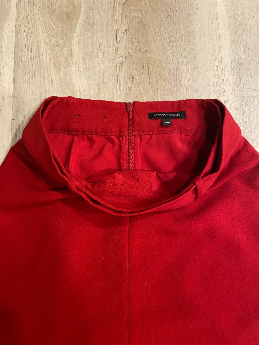 Banana Republic Red Belted Midi Pencil Skirt Size 4 Peekaboo Slit Office/Work - Picture 4 of 8